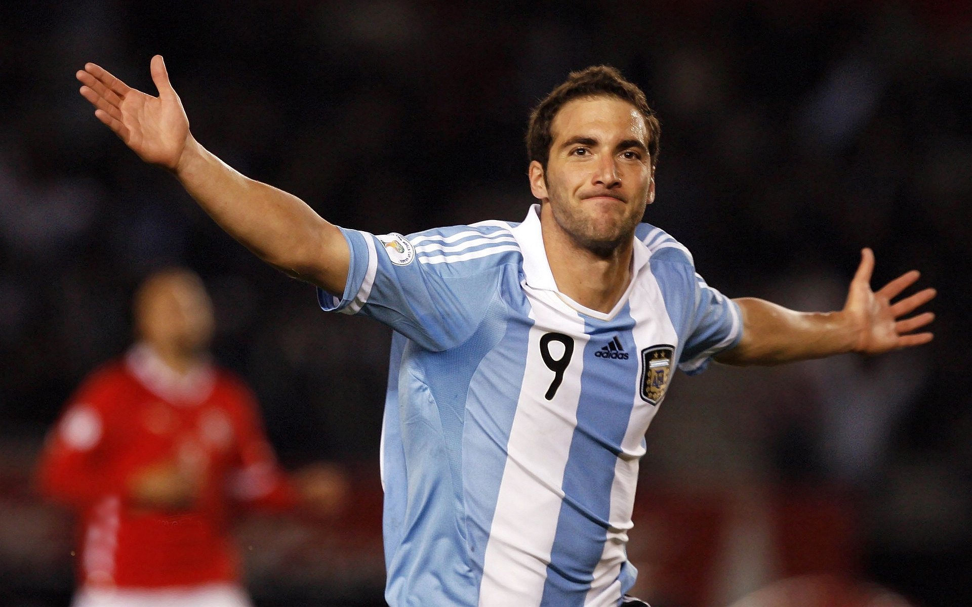 体育娱乐平台-伯纳乌的信任与回响，贝林厄姆破荒之夜，维尼修斯球迷集体高唱见证复仇与救赎，伯纳乌的救赎之夜，贝林厄姆破荒，维尼修斯见证球迷高唱复仇与信任